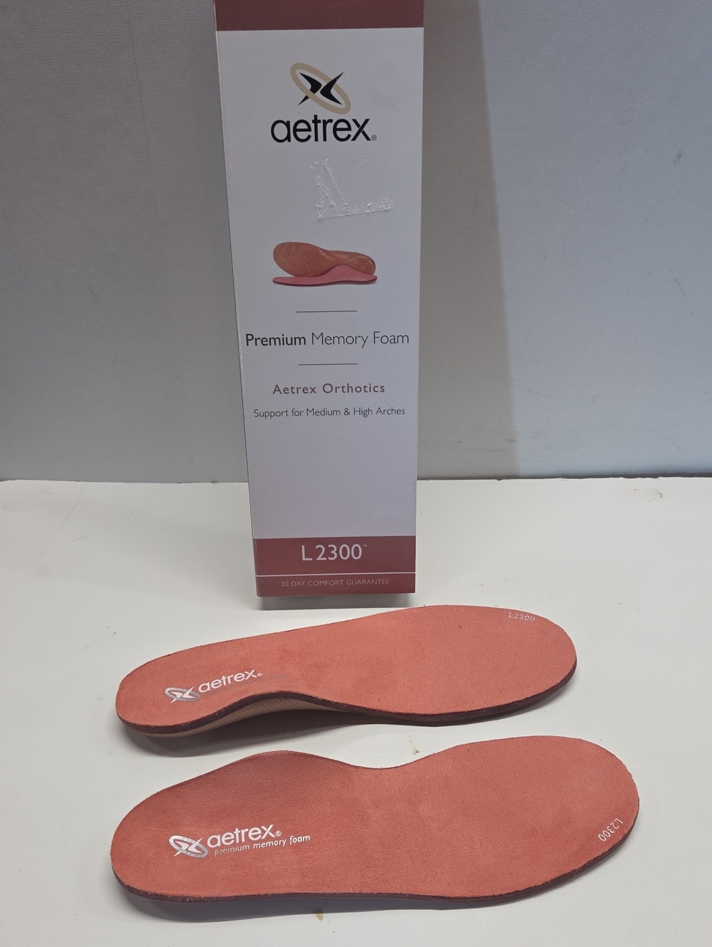 Aetrex L2300 Women's Memory Foam Insoles in Coral Size 7